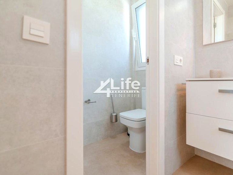 Villa for Sale in Playa Paraiso, Adeje 28