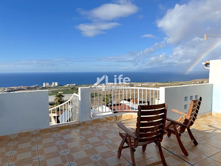 Villa for Sale in Adeje, Tenerife 1