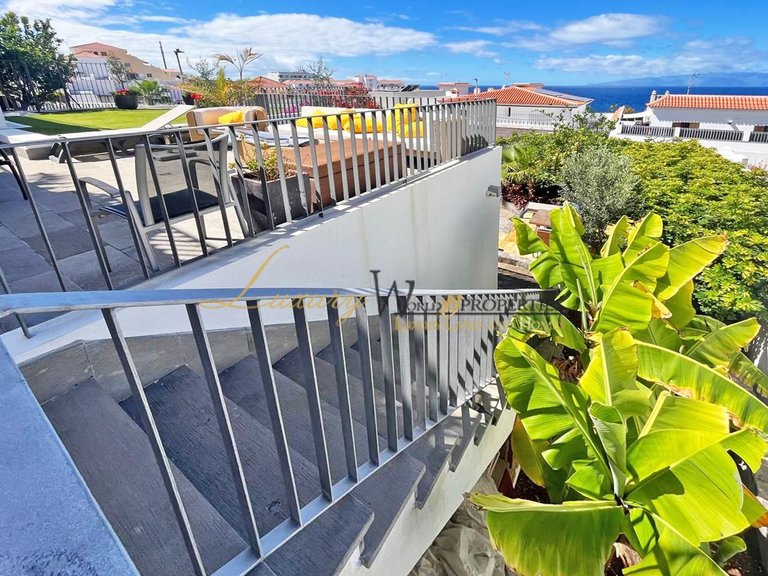 Villa for Sale in Playa De La Arena, Tenerife, España 44