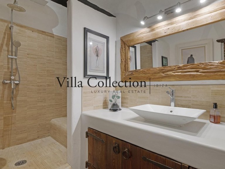 Villa for Sale in Sant Josep De Sa Talaia, Balearic Islands 44