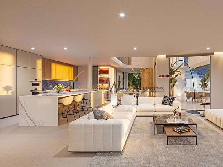 Villa for Sale in Costa Adeje, Tenerife, España 4