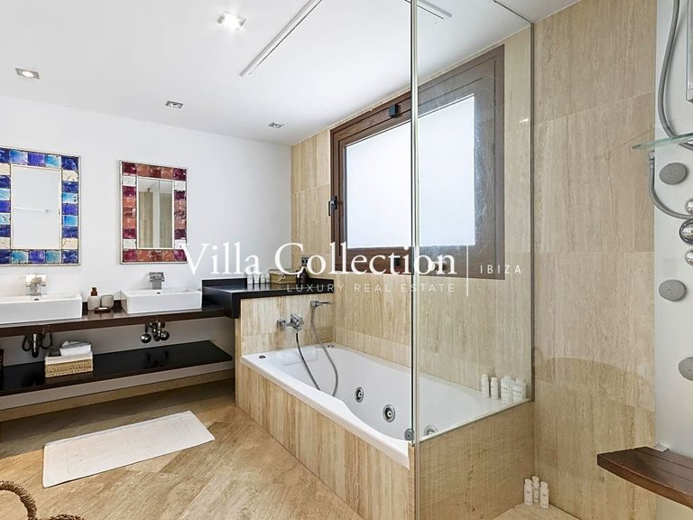 Villa for Sale in Ibiza, Balearic Islands 30