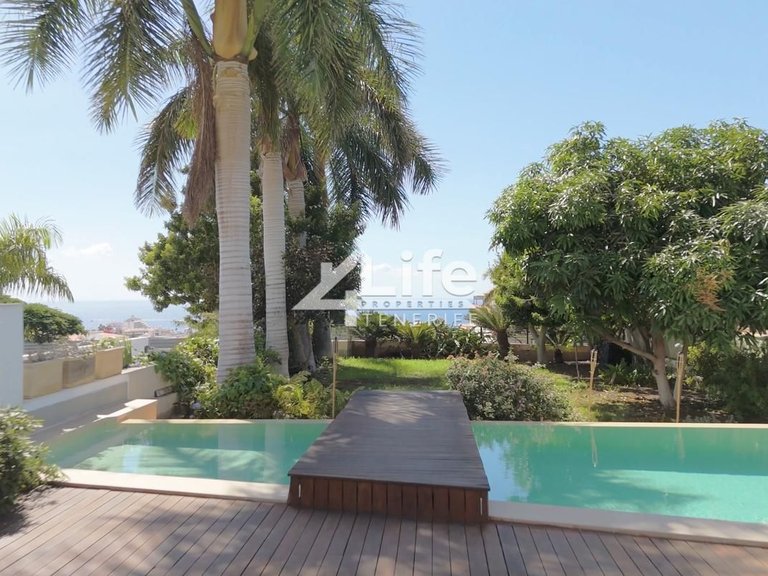 Villa for Sale in Costa Adeje, Adeje 9
