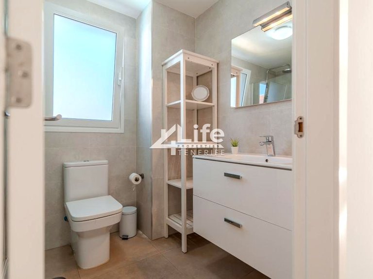 Villa for Sale in Playa Paraiso, Adeje 34