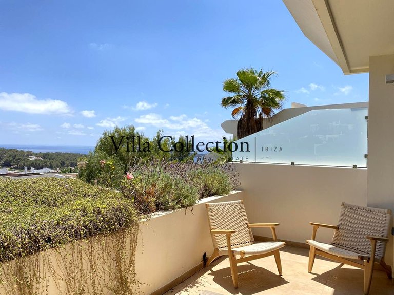 Villa for Weekly Rent in Cap Martinet, Balearic Islands 28