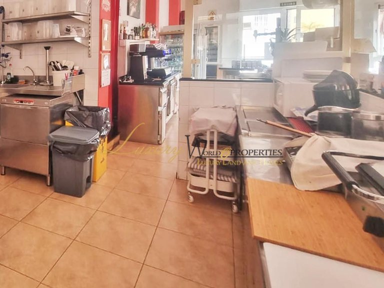Commercial for Rent in Playa San Juan, Tenerife, España 5