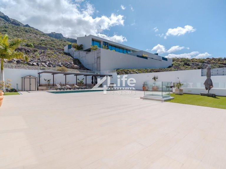 Villa for Sale in Costa Adeje, Adeje 5