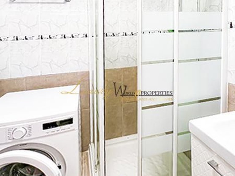 Apartment for Sale in Playa De Las Americas, Tenerife, España 17