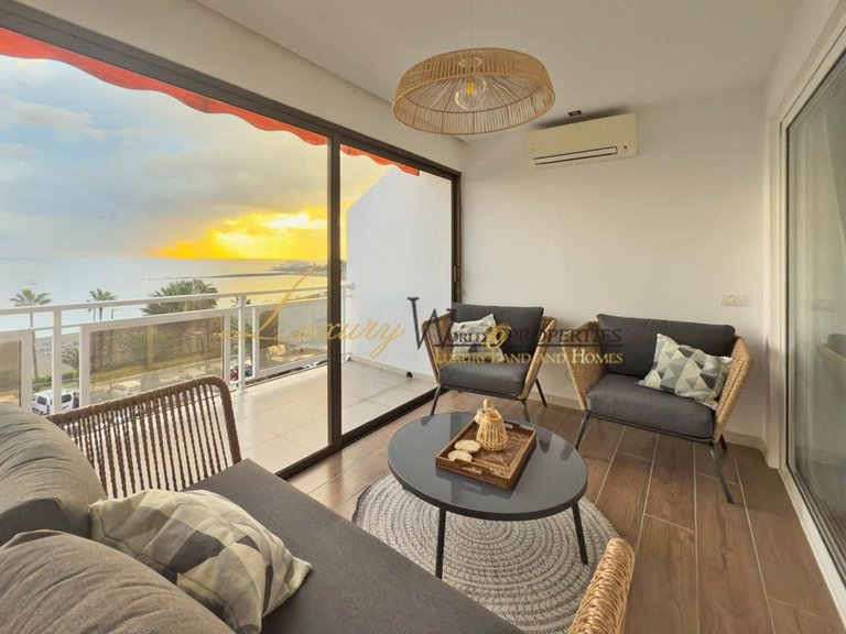 Apartment for Sale in Los Cristianos, Tenerife, España 5