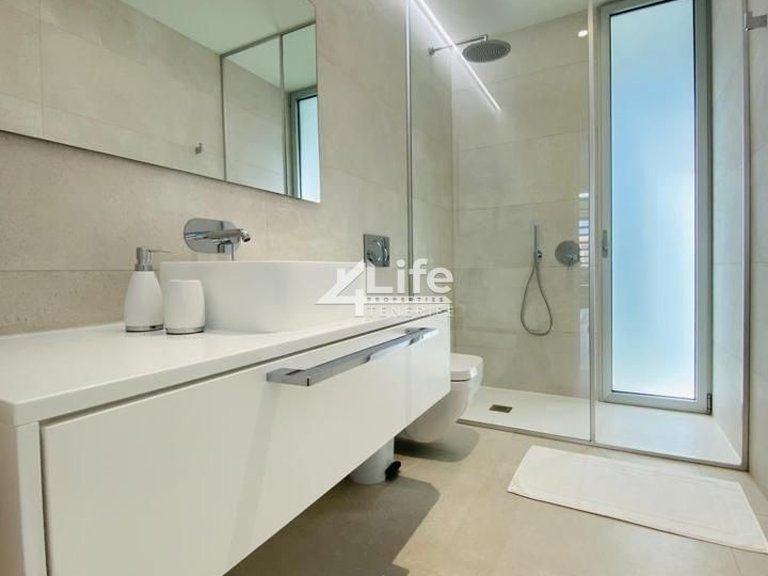 Villa for Sale in Costa Adeje, Adeje 13