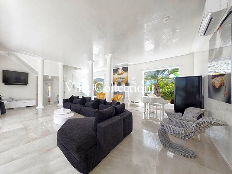 Villa for Sale in Sant Josep De Sa Talaia, Balearic Islands 10