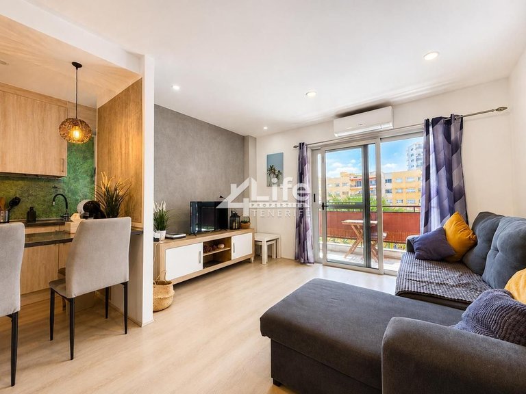 Apartment for Sale in Los Cristianos, Tenerife 1
