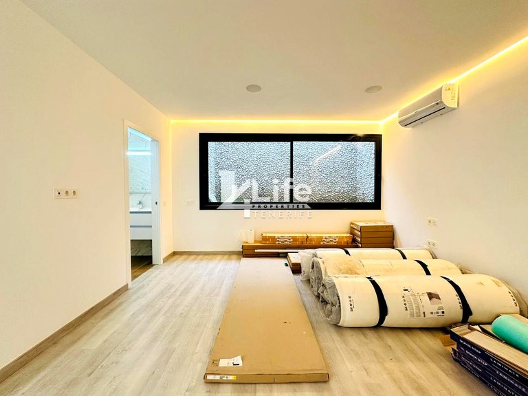 Villa for Sale in Costa Adeje, Adeje 22