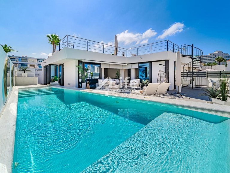 Villa for Sale in Costa Adeje, Adeje 1