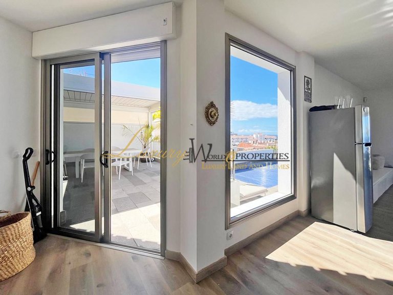 Villa for Sale in Playa De La Arena, Tenerife, España 9