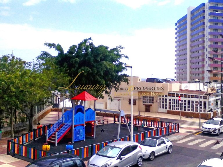 Apartment for Sale in Playa Paraiso, Tenerife, España 21