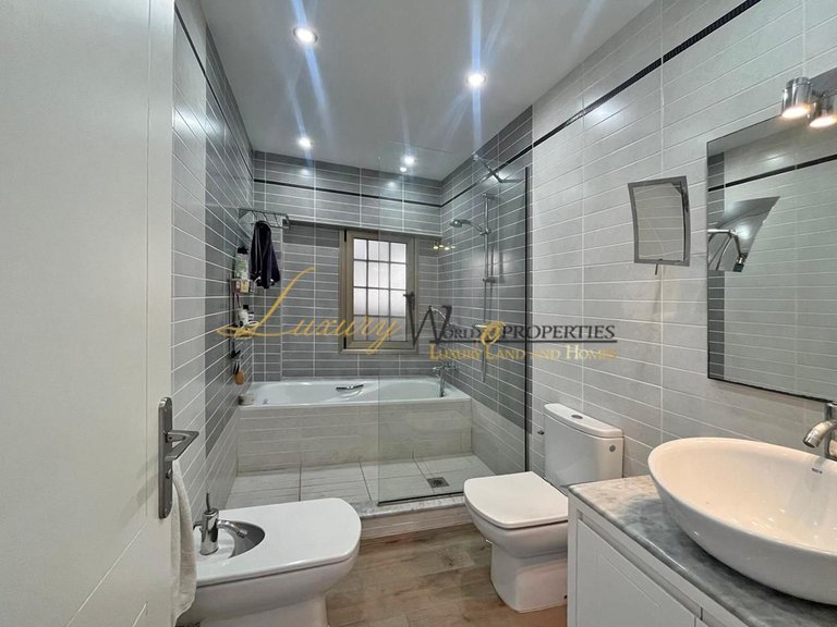 Villa for Sale in Playa De La Arena, Tenerife, España 27