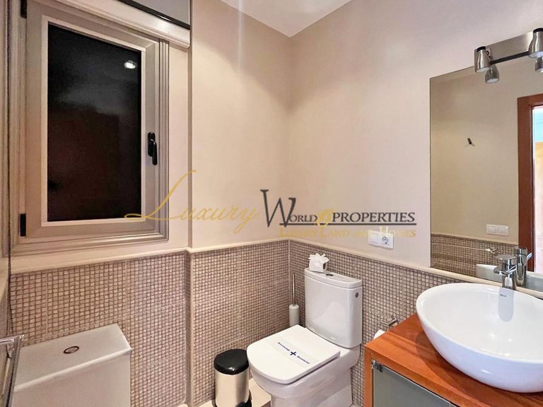 Villa for Sale in Playa De La Arena, Tenerife, España 20