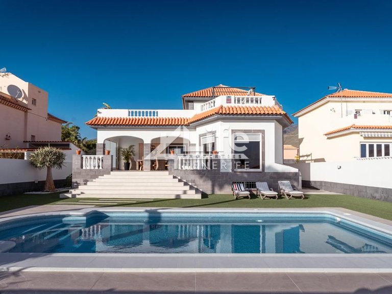 Villa for Sale in Costa Adeje, Tenerife 3