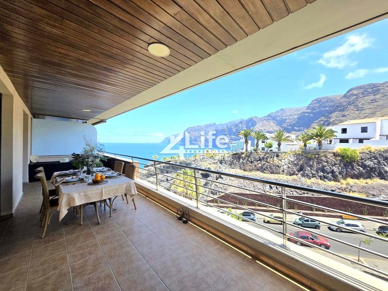 Penthouse for Sale in Santiago Del Teide, Tenerife 2