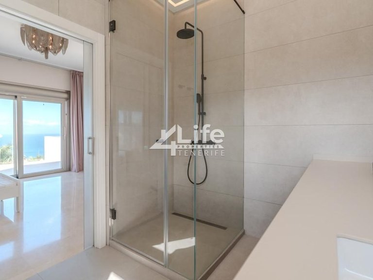 Villa for Sale in Costa Adeje, Adeje 33