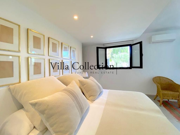 Villa for Rent in Santa Eulalia Del Rio, Islas Balerares 41
