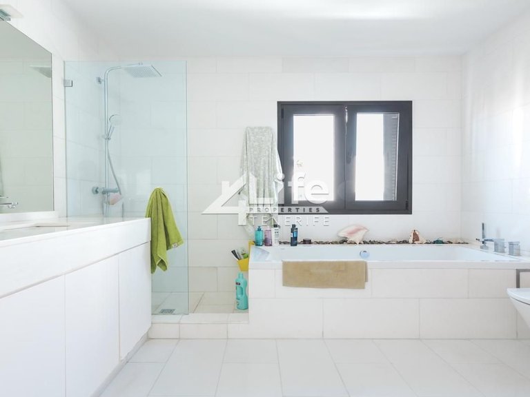 Villa for Sale in Costa Adeje, Adeje 22
