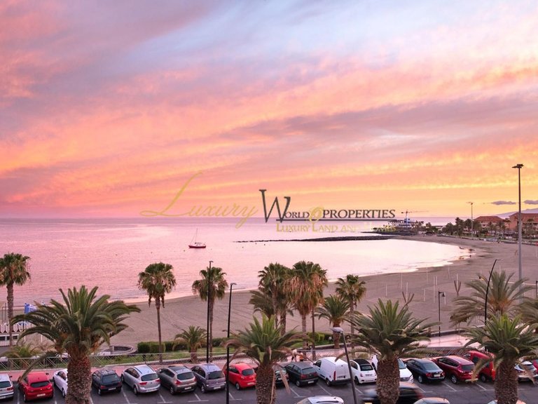 Apartment for Sale in Los Cristianos, Tenerife, España 2