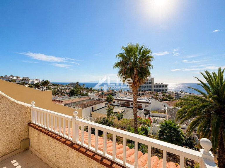 Apartment for Sale in Acantilados De Los Gigantes, Tenerife 21