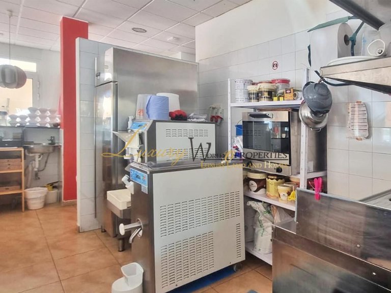 Commercial for Rent in Playa San Juan, Tenerife, España 8