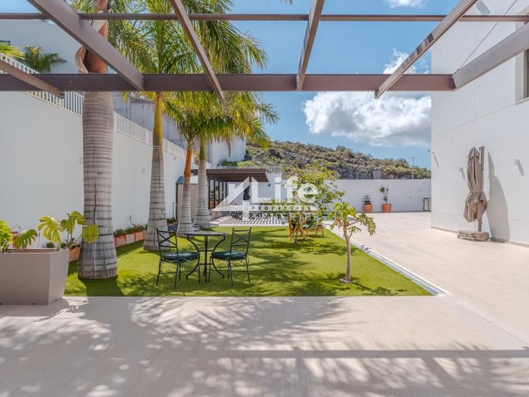 Villa for Sale in Costa Adeje, Adeje 6