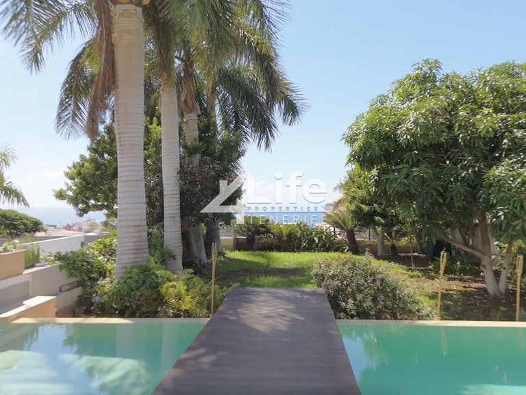 Villa for Sale in Costa Adeje, Adeje 10