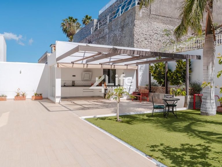Villa for Sale in Costa Adeje, Adeje 8