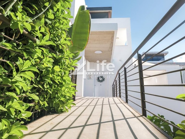 Villa for Sale in Costa Adeje, Adeje 42