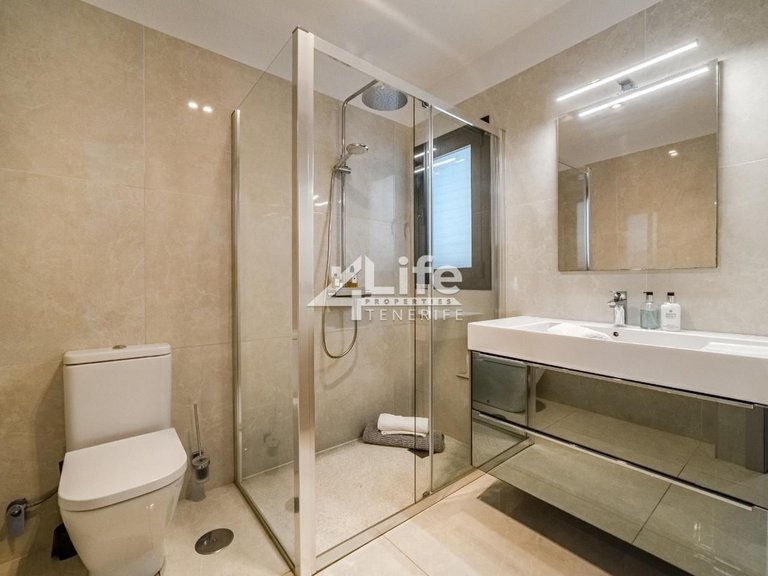 Villa for Sale in Costa Adeje, Adeje 25