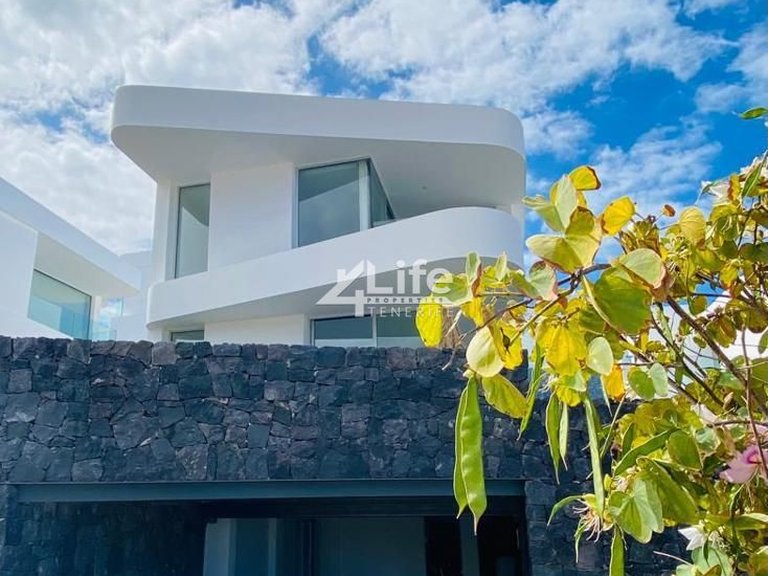 Villa for Sale in Costa Adeje, Adeje 19
