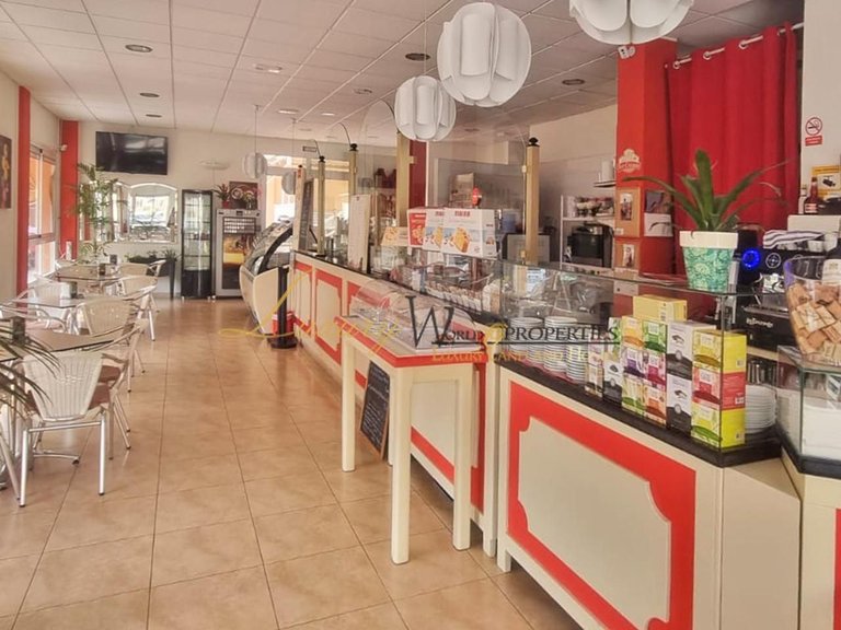 Commercial for Rent in Playa San Juan, Tenerife, España 1