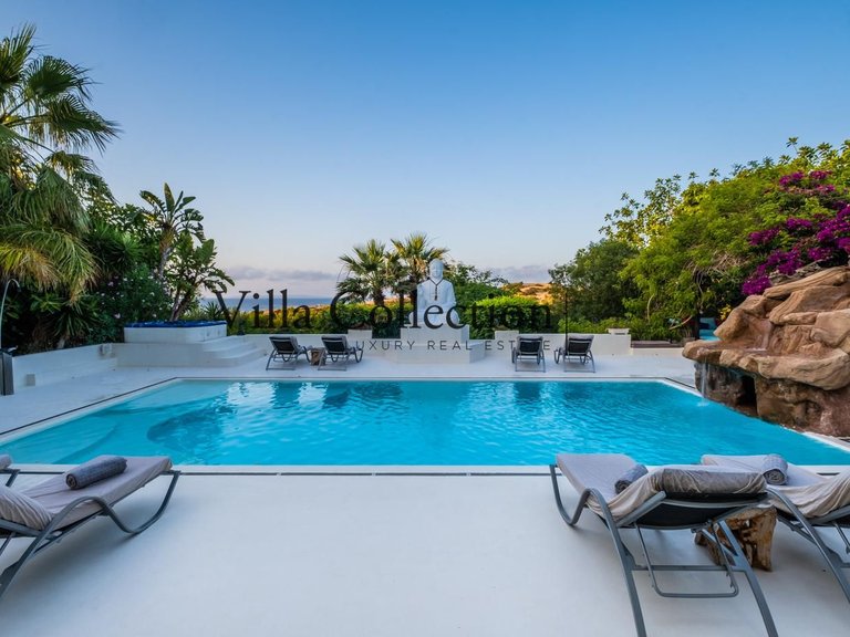 Villa for Sale in Santa Eulalia Del Rio, Balearic Islands 4