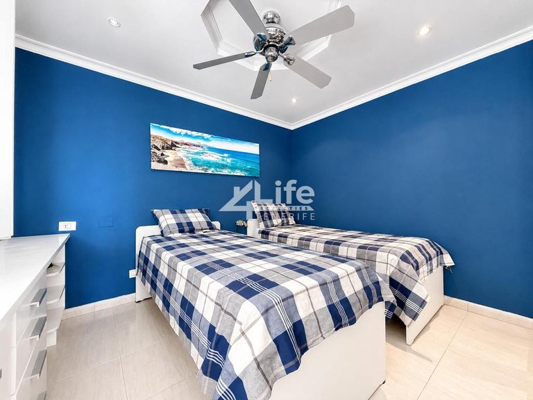 Apartment for Sale in Acantilados De Los Gigantes, Tenerife 7