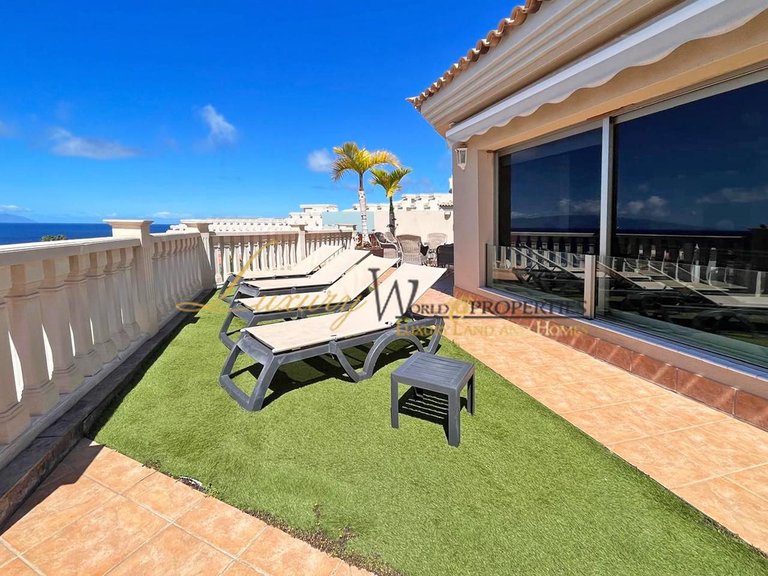 Villa for Sale in Playa De La Arena, Tenerife, España 2