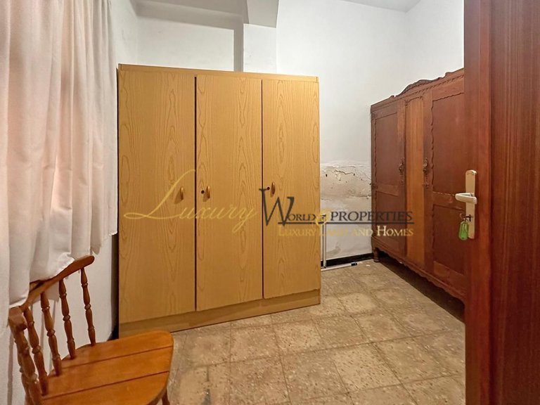 Villa for Sale in Guia De Isora, Tenerife, España 18