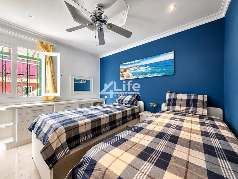 Apartment for Sale in Acantilados De Los Gigantes, Tenerife 8