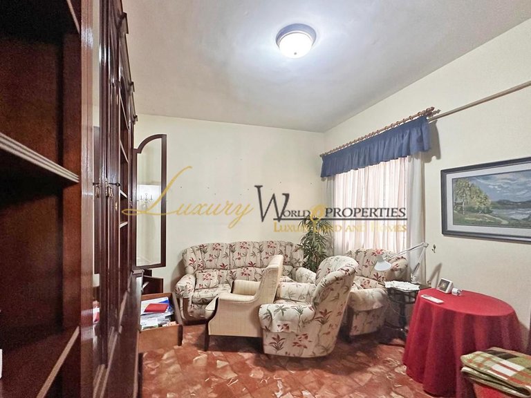 Villa for Sale in Guia De Isora, Tenerife, España 20