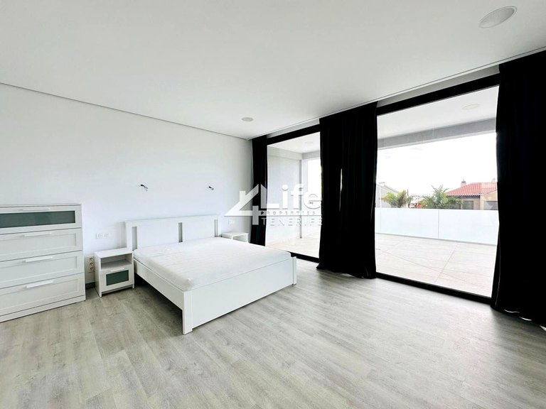 Villa for Sale in Costa Adeje, Adeje 8