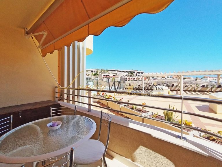 Apartment for Sale in Playa Paraiso, Tenerife, España 2