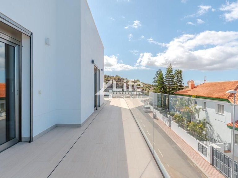 Villa for Sale in Costa Adeje, Adeje 36