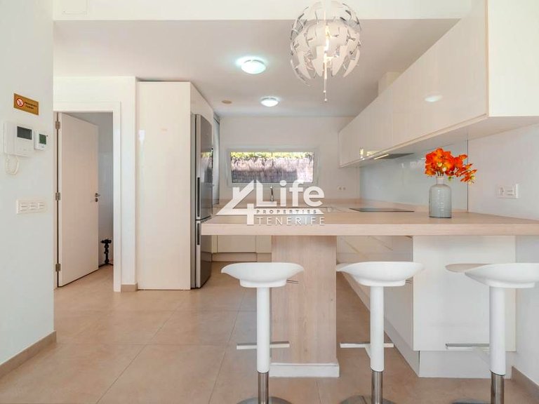 Villa for Sale in Playa Paraiso, Adeje 12