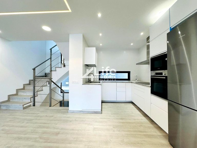 Villa for Sale in Costa Adeje, Adeje 16