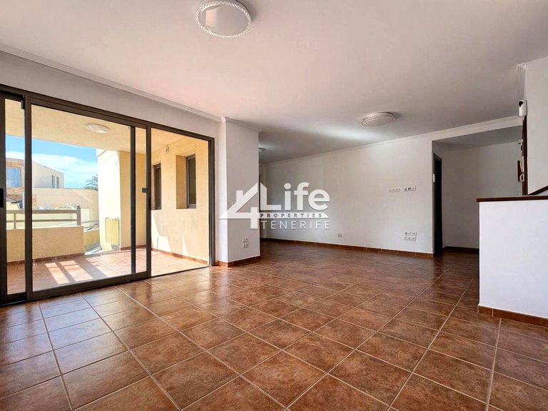 Villa for Sale in Granadilla De Abona, Tenerife 2