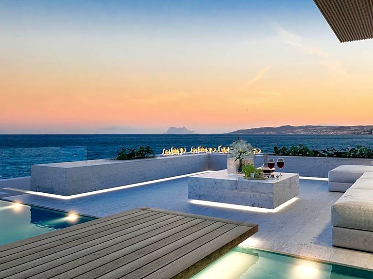 Penthouse for Sale in Estepona, Malaga 1